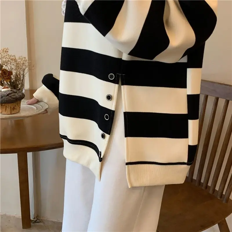 Woman Sweatshirts Casual Long Sleeve Streetwear Solid Color Lightweight Spring Autumn New Versatile Cropped Slims Smooths Y2K
Woman Sweatshirts Casual Long Sleeve Streetwear Solid Color Lightweight Spring Autumn New Versatile Cropped Slims Smooths Y2K