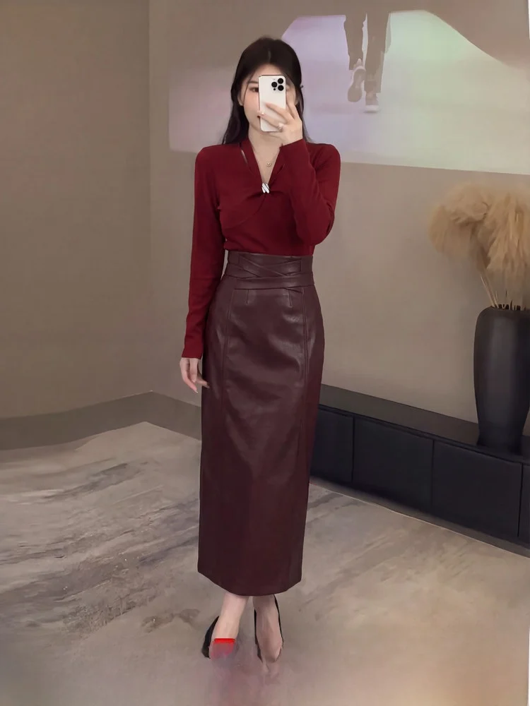 Elegant Winter New Year plus Size Women's Fashion Set with Base Shirt Halter Neck Half Skirt High Waist A-Line Skirt
Elegant Winter New Year plus Size Women's Fashion Set with Base Shirt Halter Neck Half Skirt High Waist A-Line Skirt