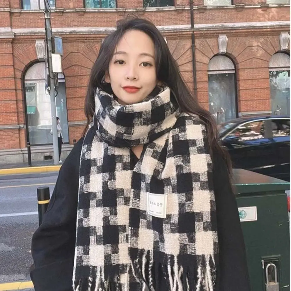 Classic Tassel Plaid Wool Scarf Cashmere Shawl Plush Long Shawl Korean Style Scarves Wool Scarves Cape Wraps Women/Men
Classic Tassel Plaid Wool Scarf Cashmere Shawl Plush Long Shawl Korean Style Scarves Wool Scarves Cape Wraps Women/Men