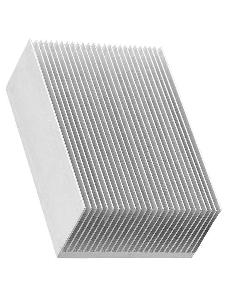 Охлаждающий ребро радиатора с высокой теплопроводностью, алюминиевый материал, предотвращает перегрев, идеально подходит для светодиодного транзистора 8.
Охлаждающий ребро радиатора с высокой теплопроводностью, алюминиевый материал, предотвращает перегрев, идеально подходит для светодиодного транзистора 8.