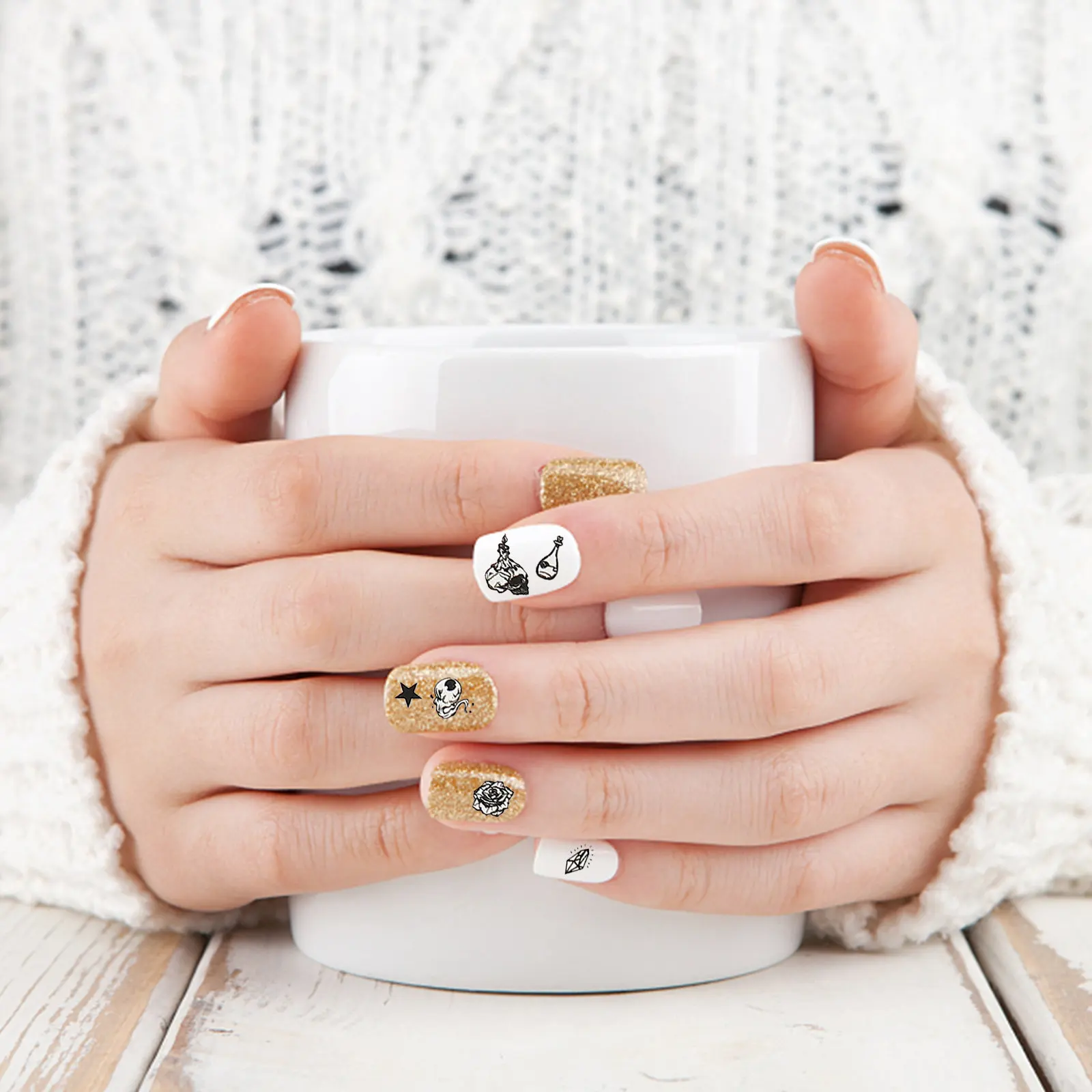 9pcs Nail Sticker Glow In The Dark Halloween Manicure Decal Adhesive Nail Manicure Decal Tattoos Night Glow Design
9pcs Nail Sticker Glow In The Dark Halloween Manicure Decal Adhesive Nail Manicure Decal Tattoos Night Glow Design