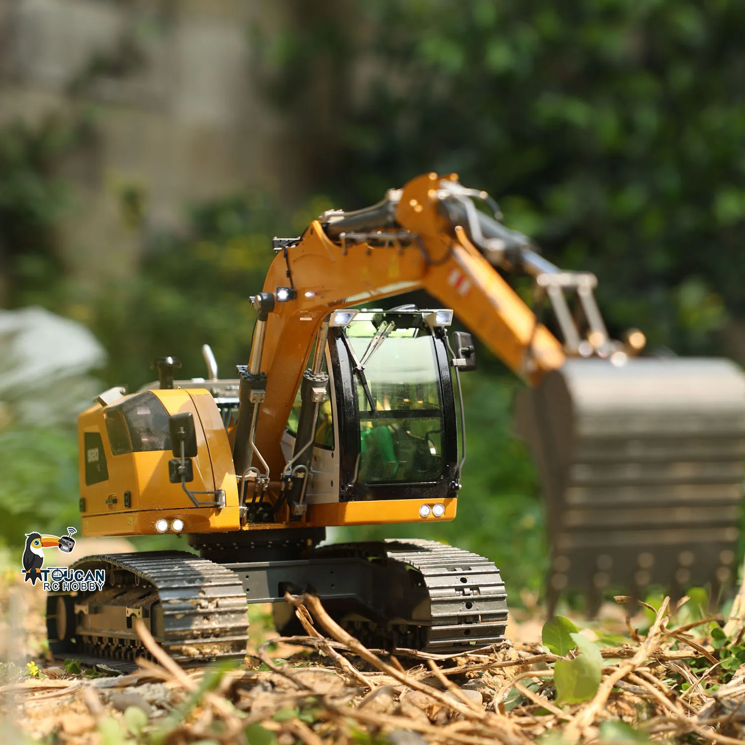 Масштаб 1/14 R920 JDM 208 RC Гидравлический экскаватор RTR Радиоуправление Металлический экскаватор Модель Строительная техника Свет Звуки Машина
Масштаб 1/14 R920 JDM 208 RC Гидравлический экскаватор RTR Радиоуправление Металлический экскаватор Модель Строительная техника Свет Звуки Машина