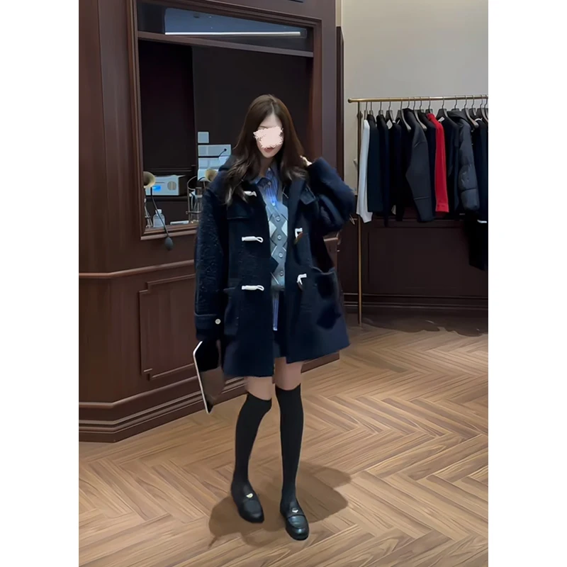 Шерстяное стеганое пальто Mimius с роговыми пуговицами, теплое теплое пальто средней длины для женщин
Шерстяное стеганое пальто Mimius с роговыми пуговицами, теплое теплое пальто средней длины для женщин