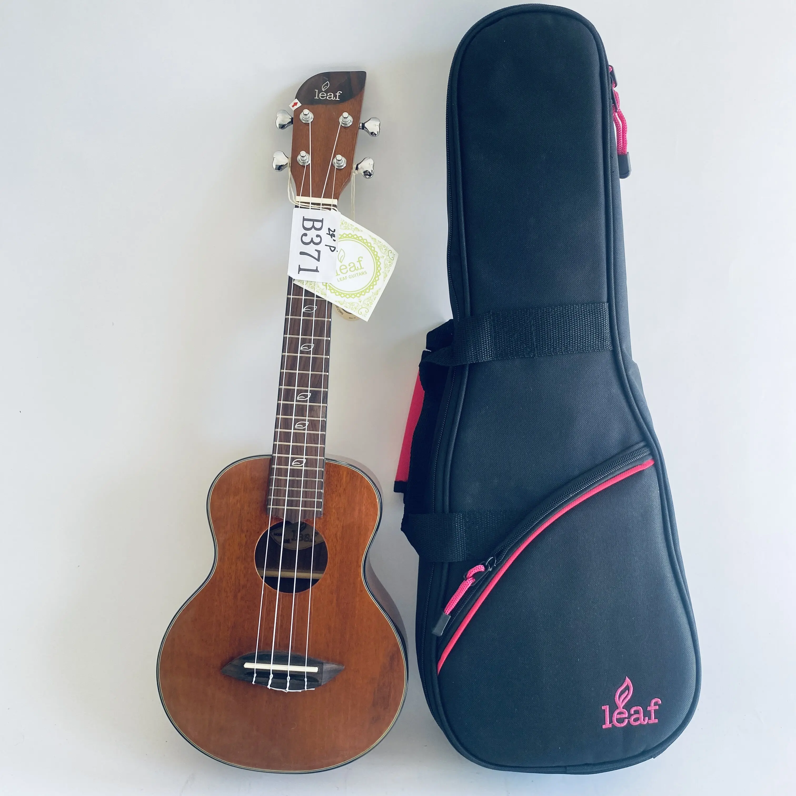 B371 23" Concert Ukulele All Mahogany Body 4 Strings Nylon Beginner Starter Kit with Gig Bag Hawaiian Ukelele Instrument L100
B371 23" Concert Ukulele All Mahogany Body 4 Strings Nylon Beginner Starter Kit with Gig Bag Hawaiian Ukelele Instrument L100