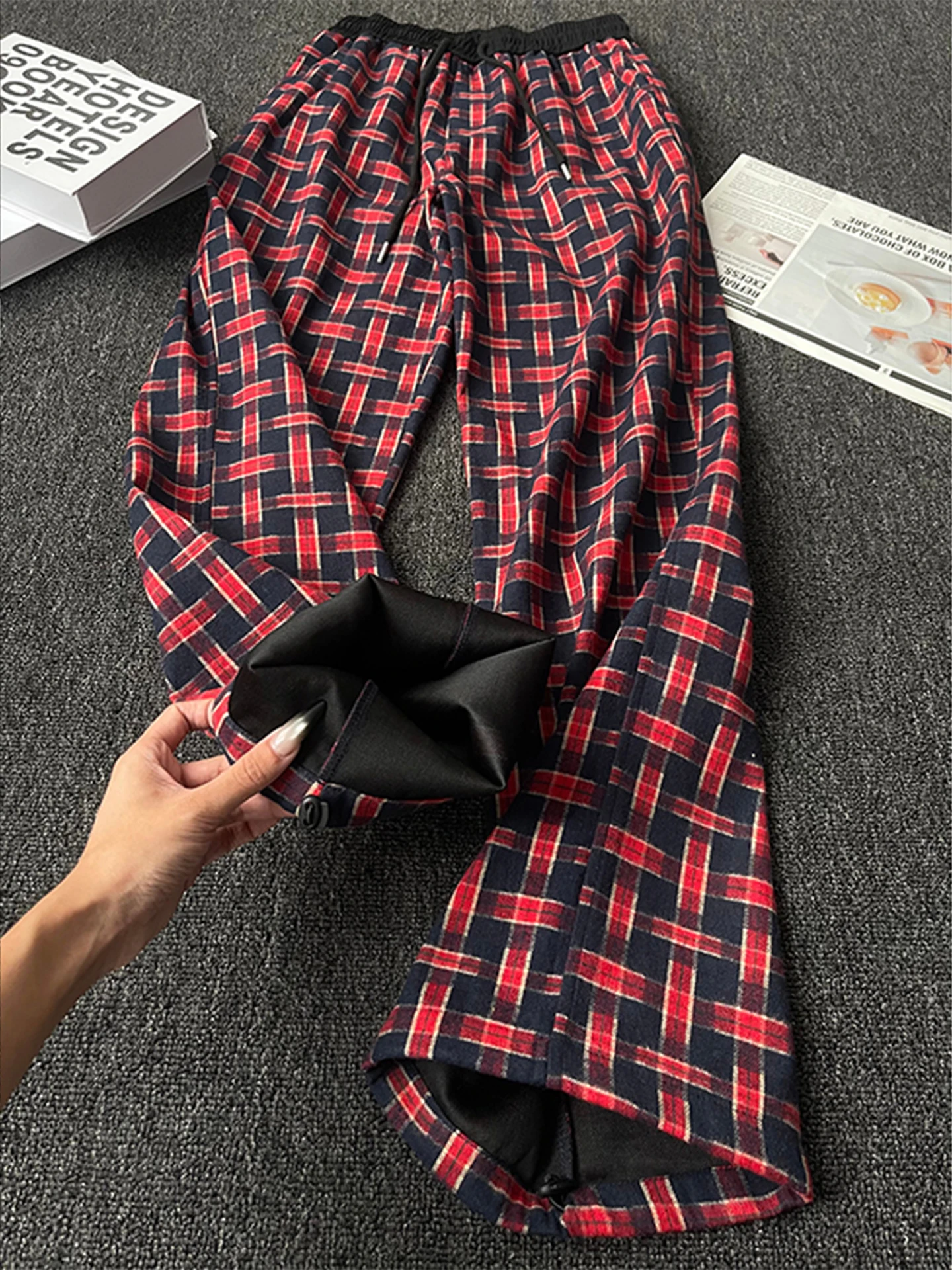 Vintage Bla Plaid Men's Straight Leg Pants Autumn American Retro Design Drapey Lazy Sle Casual Trousers for Youth
Vintage Bla Plaid Men's Straight Leg Pants Autumn American Retro Design Drapey Lazy Sle Casual Trousers for Youth