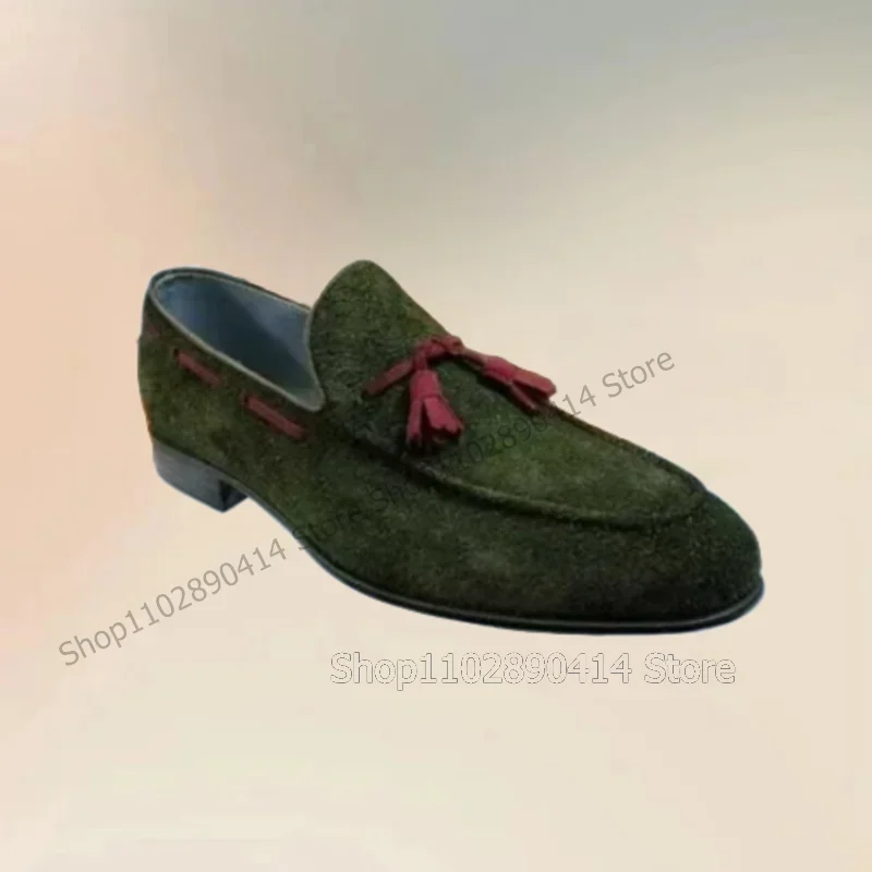 Red Tassels Decor Green Sewing Design Flock Loafers Fashion Slip On Men Shoes Luxurious Handmade Party Banquet Men Casual Shoes
Red Tassels Decor Green Sewing Design Flock Loafers Fashion Slip On Men Shoes Luxurious Handmade Party Banquet Men Casual Shoes