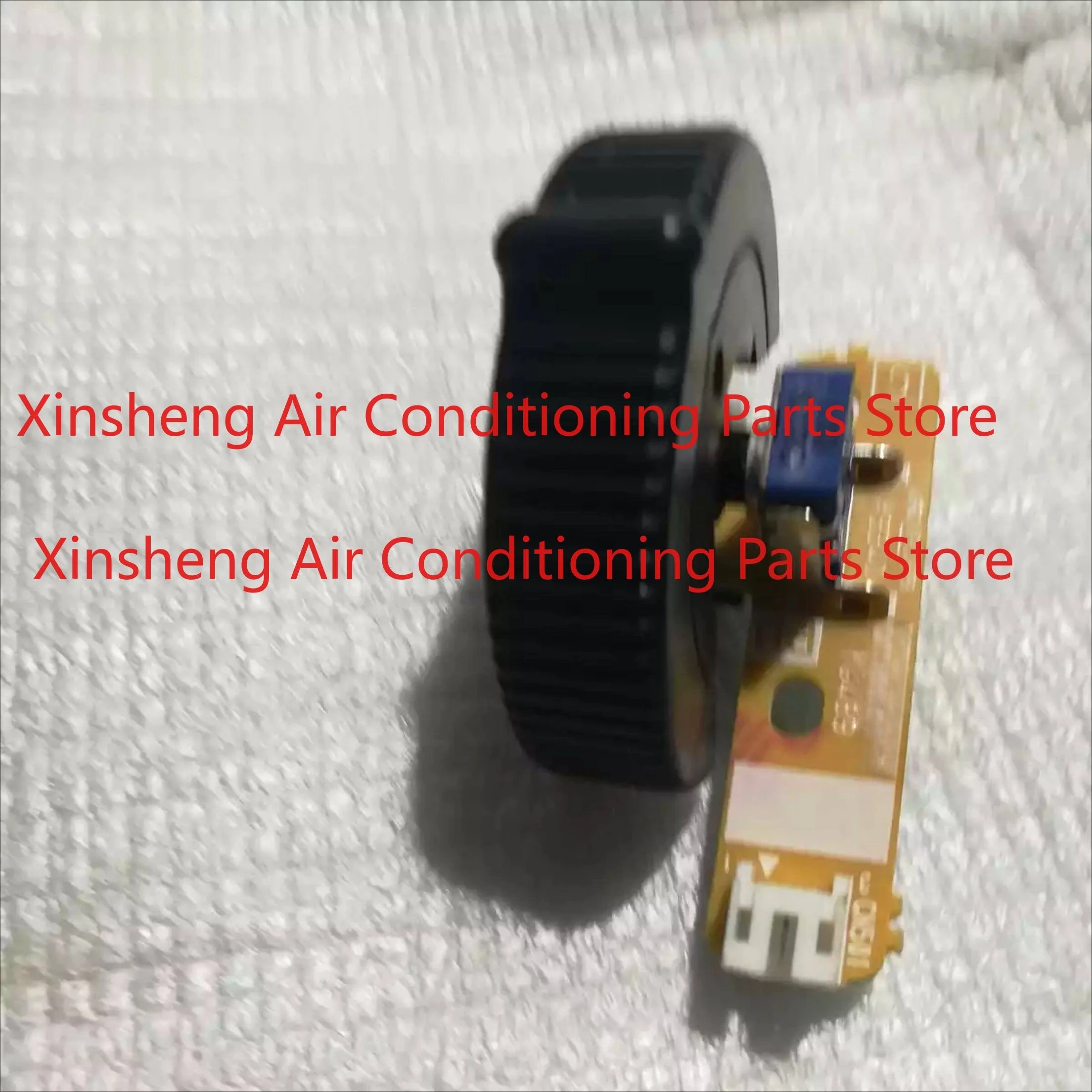 Suitable for Yama pSR-s670 electronic organ slide wheel potentiometer plus small plate
Suitable for Yama pSR-s670 electronic organ slide wheel potentiometer plus small plate
