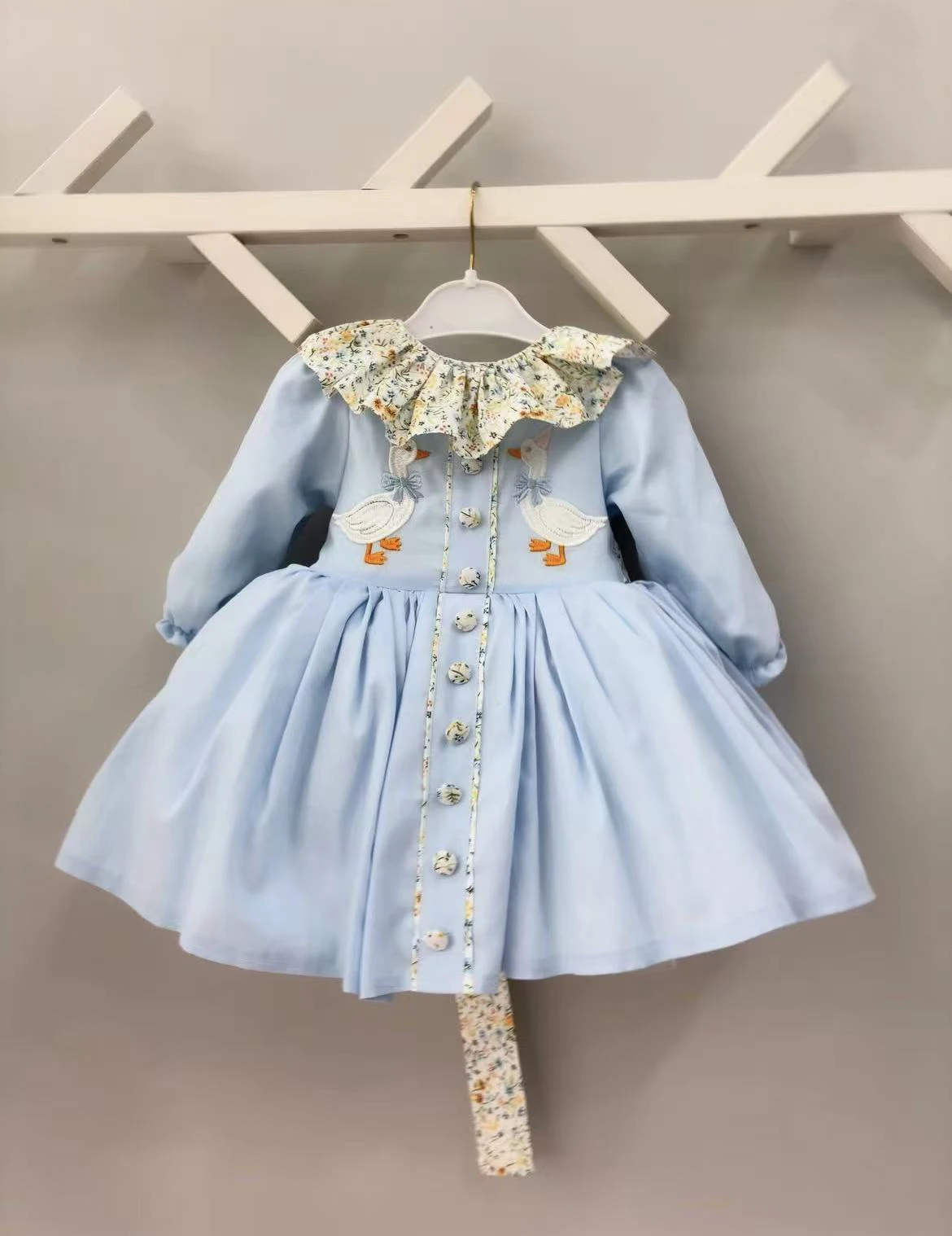 0-12Y Baby Girl Autumn Light Blue Duck Embroidery Vintage Princess Dress for Birthday Photography Holiday Eid C357
0-12Y Baby Girl Autumn Light Blue Duck Embroidery Vintage Princess Dress for Birthday Photography Holiday Eid C357