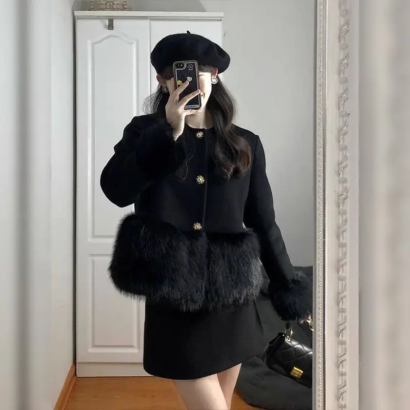 Autumn And Winter New French Style Fashion Jacket Imitating Fox Fur Niche Versatile Short Jacket Women's Loose Versatile Jacket
Autumn And Winter New French Style Fashion Jacket Imitating Fox Fur Niche Versatile Short Jacket Women's Loose Versatile Jacket