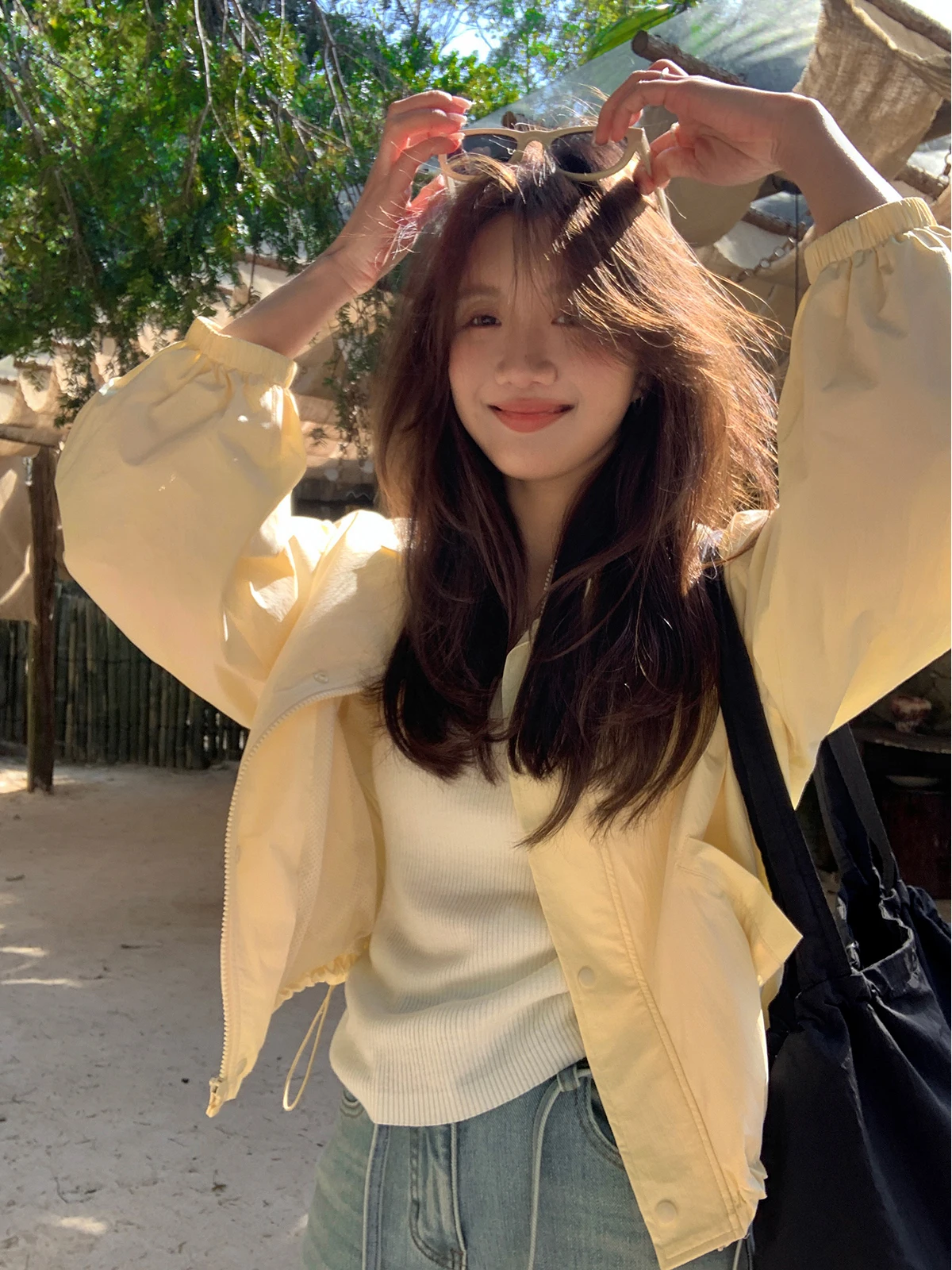 Легкая женская куртка Sisilyon для активного отдыха, корейский стиль, повседневная, на молнии, из нейлоновой ткани, с защитой от УФ-излучения, весна-осень
Легкая женская куртка Sisilyon для активного отдыха, корейский стиль, повседневная, на молнии, из нейлоновой ткани, с защитой от УФ-излучения, весна-осень