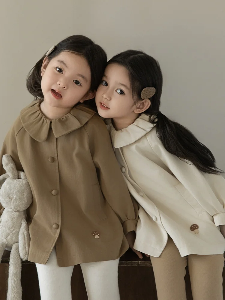 YOEHYAUL Children's Coat Spring Autumn Cotton Blend Fabric A-Line Midi Length Lantern Sve Pleated Small Collar Pure Color
YOEHYAUL Children's Coat Spring Autumn Cotton Blend Fabric A-Line Midi Length Lantern Sve Pleated Small Collar Pure Color