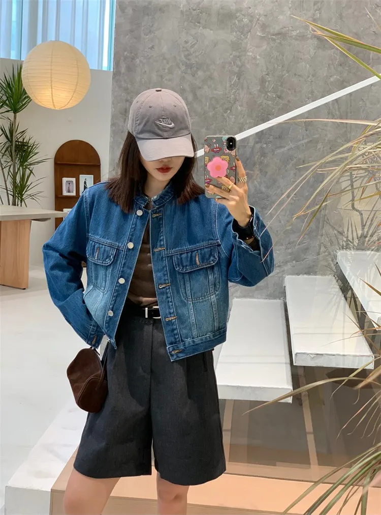 Женская джинсовая куртка Feita Early Autumn Retro: винтажная, свободного кроя, из хлопка, с эффектом похудения, повседневная
Женская джинсовая куртка Feita Early Autumn Retro: винтажная, свободного кроя, из хлопка, с эффектом похудения, повседневная