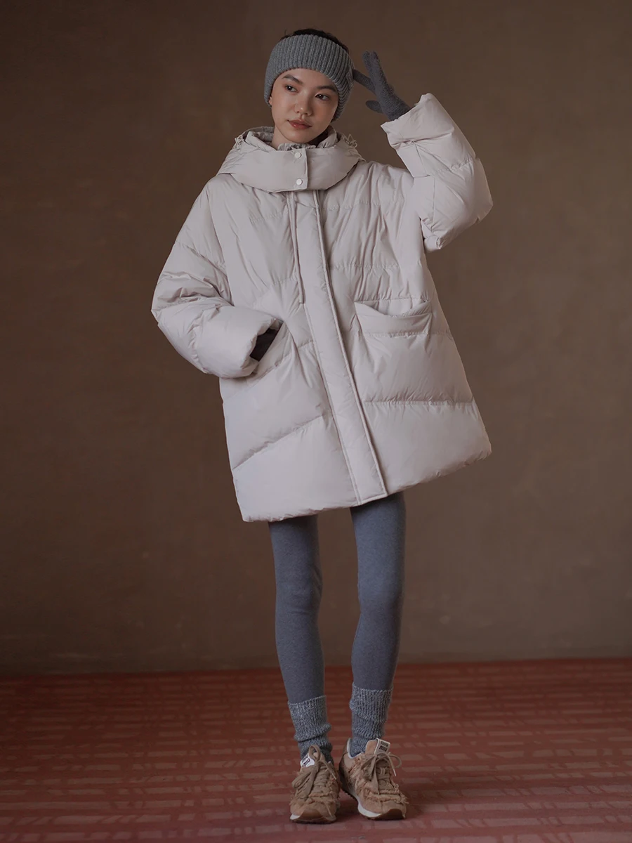 Женская пуховая куртка Hacikis Miss Snow Holiday: новая, теплая, ветрозащитная, с капюшоном, свободного кроя, на 90% из белого пуха, в национальном стиле
Женская пуховая куртка Hacikis Miss Snow Holiday: новая, теплая, ветрозащитная, с капюшоном, свободного кроя, на 90% из белого пуха, в национальном стиле