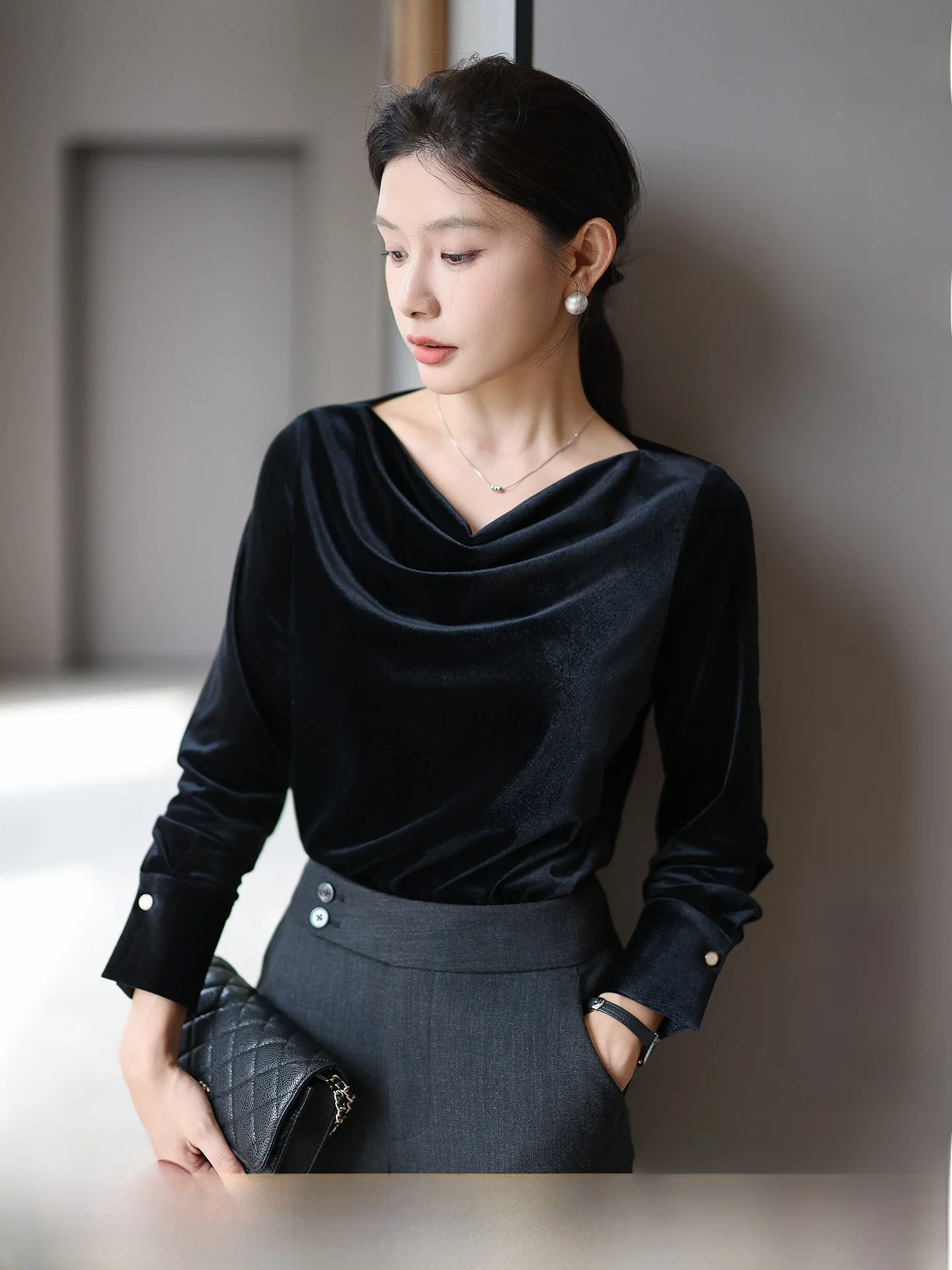 Женская новая блузка Ele Bla Velvet с длинным рукавом, приталенная, для офиса, удобная, эластичная, из полиэфирного волокна
Женская новая блузка Ele Bla Velvet с длинным рукавом, приталенная, для офиса, удобная, эластичная, из полиэфирного волокна