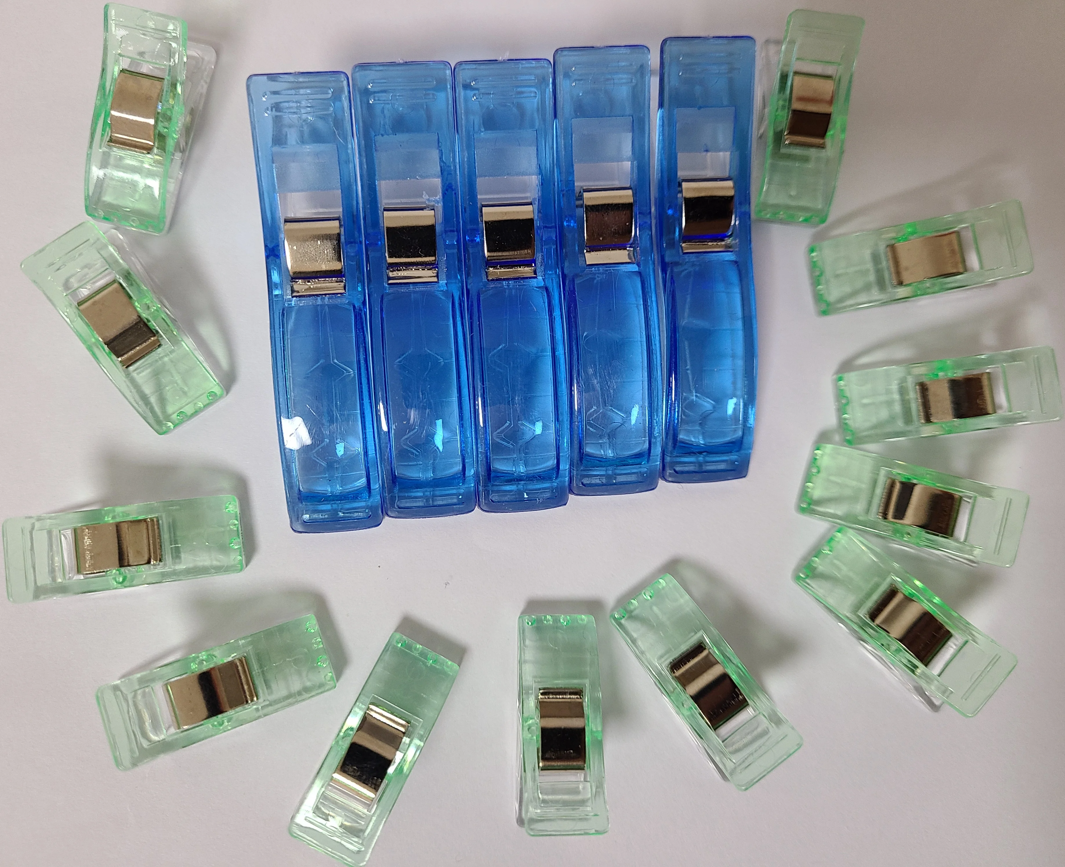100pcs Large Sewing Clip & 600pcs Small Sewing Clip per Pack, Locating Clip Position Fixture of Sewing Knitting
100pcs Large Sewing Clip & 600pcs Small Sewing Clip per Pack, Locating Clip Position Fixture of Sewing Knitting
