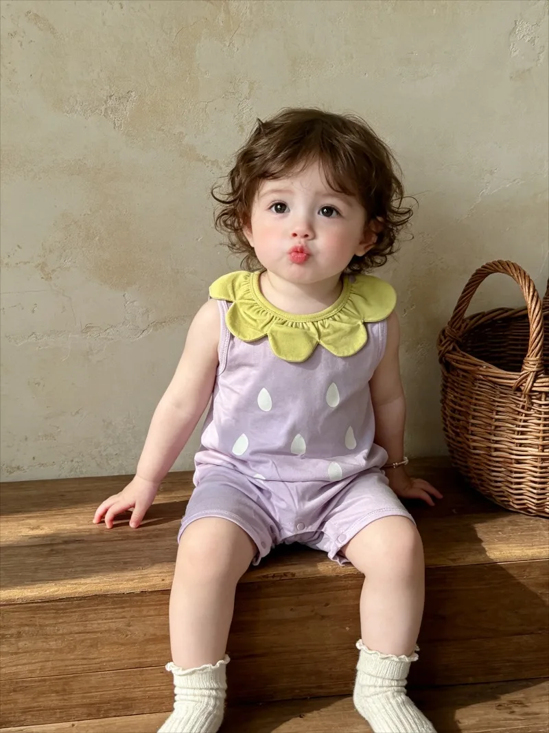 Newborn Baby Girl's Summer Popular Sleeveless One-piece Bodysuits Princess Petal Collar Fashionable Thin Outdoor Wear Rompers
Newborn Baby Girl's Summer Popular Sleeveless One-piece Bodysuits Princess Petal Collar Fashionable Thin Outdoor Wear Rompers