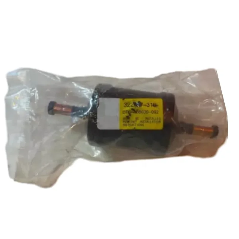 Aftermarket Liquid Line Filter Drier 322937-316 for 24ABB336A Transport Unit
Aftermarket Liquid Line Filter Drier 322937-316 for 24ABB336A Transport Unit