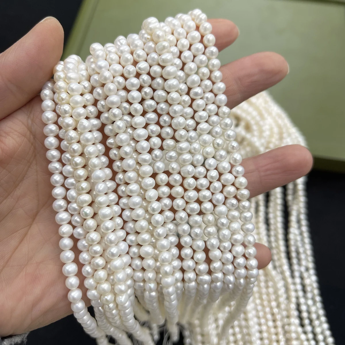 4-5mm Round Natural Freshwater Pearl Semi-Finished Beads for Jewelry Making Supplies DIY Necklace Bracelet Accessories 36cm
4-5mm Round Natural Freshwater Pearl Semi-Finished Beads for Jewelry Making Supplies DIY Necklace Bracelet Accessories 36cm