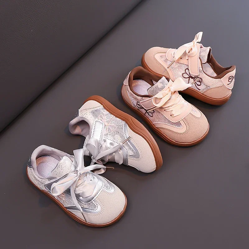 Girls Flat Shoes Soft Sole Hook&loop Kids Casual Shoes Sweet Ribbons 2025 New Children Princess Shoes Round Toes Sweet Bows
Girls Flat Shoes Soft Sole Hook&loop Kids Casual Shoes Sweet Ribbons 2025 New Children Princess Shoes Round Toes Sweet Bows