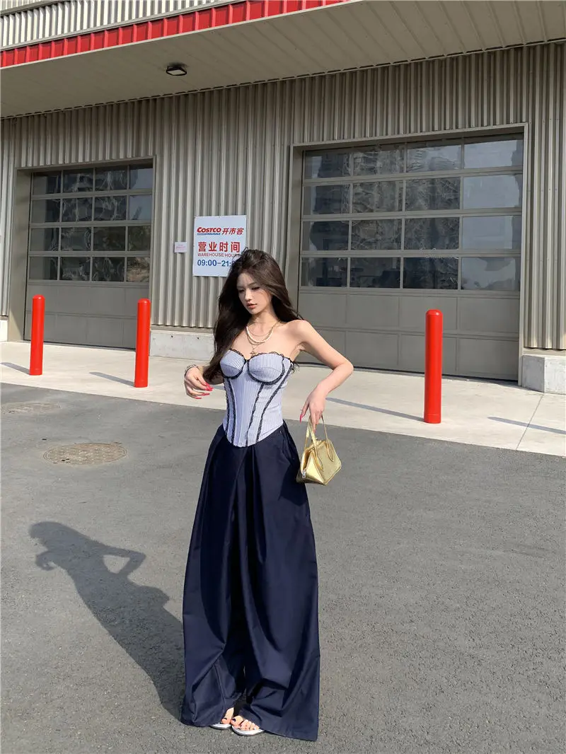 Two Piece Sets Womens Outifits Summer New Korean Style Simple High-end Designed Niche Striped Strap Top + Casual Wide-leg Pants
Two Piece Sets Womens Outifits Summer New Korean Style Simple High-end Designed Niche Striped Strap Top + Casual Wide-leg Pants