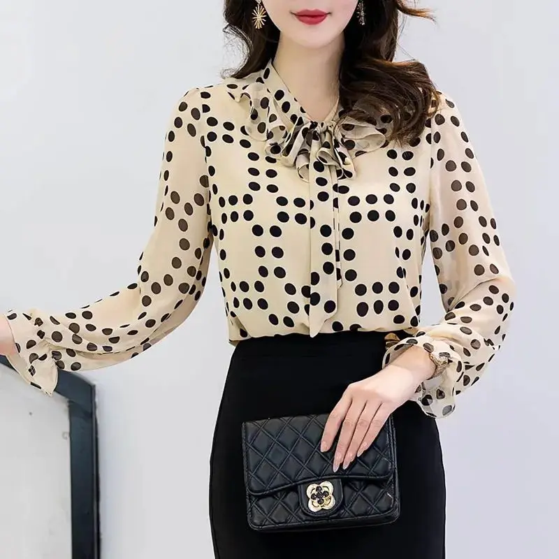 Autumn and Winter New Temperament Women's Clothing Dot Print Bow Tie Up Scarf Collar Long Sleeve Commuter Versatile Pullover
Autumn and Winter New Temperament Women's Clothing Dot Print Bow Tie Up Scarf Collar Long Sleeve Commuter Versatile Pullover