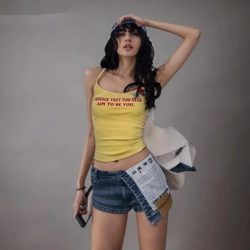 Fashion Newspaper Patchwork Fake 2 Piece Denim Shorts Women's High Waist Slim Irregular Hot Pants Summe 4PV6
Fashion Newspaper Patchwork Fake 2 Piece Denim Shorts Women's High Waist Slim Irregular Hot Pants Summe 4PV6