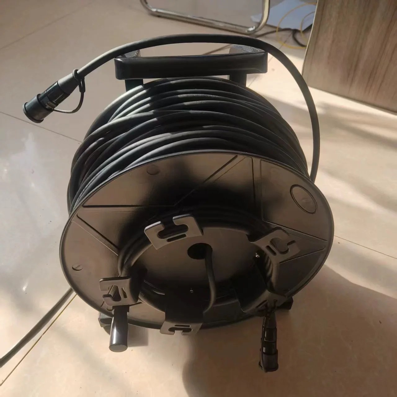 CAT6 STP SFP сетевой кабель AES50 с двойным экраном 30 м 50 м 80 м сценическое освещение и звуковое оборудование микшер интерфейсная коробка сетевой кабель
CAT6 STP SFP сетевой кабель AES50 с двойным экраном 30 м 50 м 80 м сценическое освещение и звуковое оборудование микшер интерфейсная коробка сетевой кабель