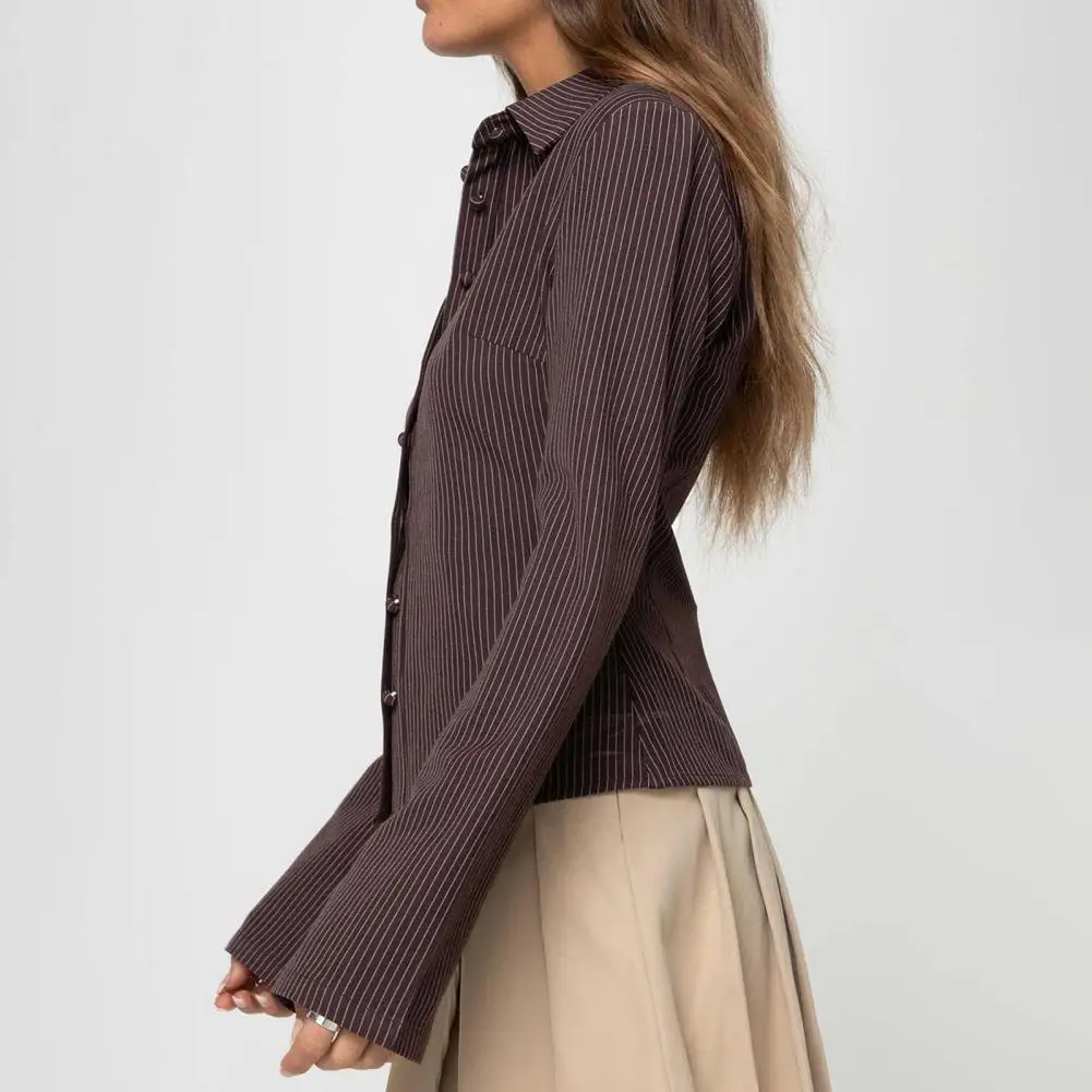 Винтажные блузки с жестом Bruin Slim-fit overhemden met knopen Kantoor Dames High Street Turn-down kraag Uitlopende mouwen Top
Винтажные блузки с жестом Bruin Slim-fit overhemden met knopen Kantoor Dames High Street Turn-down kraag Uitlopende mouwen Top