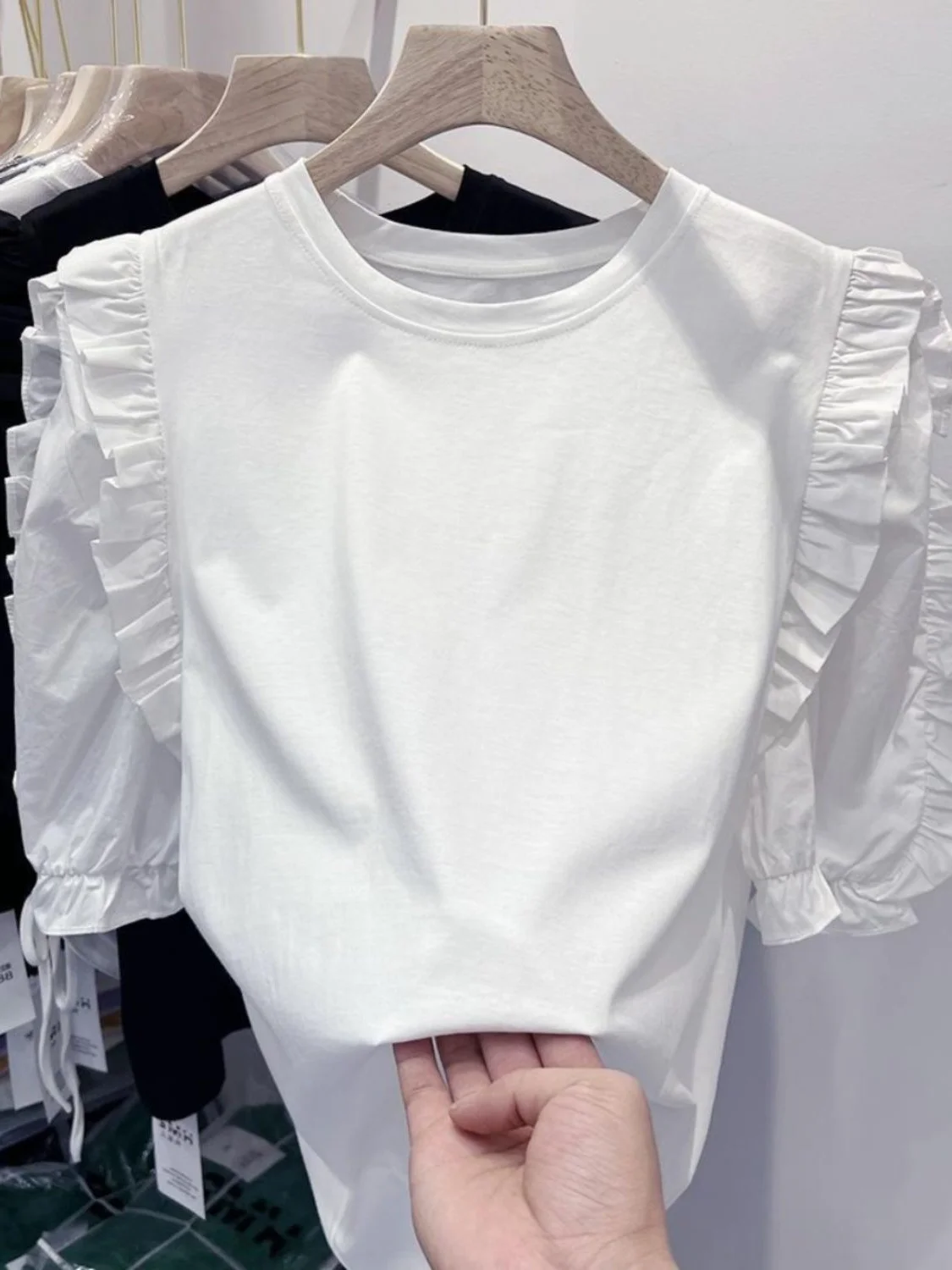 plus Size 300 Pou Women's T-irt round Ne ort Sve Loose Bubble Sve Casual Top for All Body pes Summer Wear
plus Size 300 Pou Women's T-irt round Ne ort Sve Loose Bubble Sve Casual Top for All Body pes Summer Wear