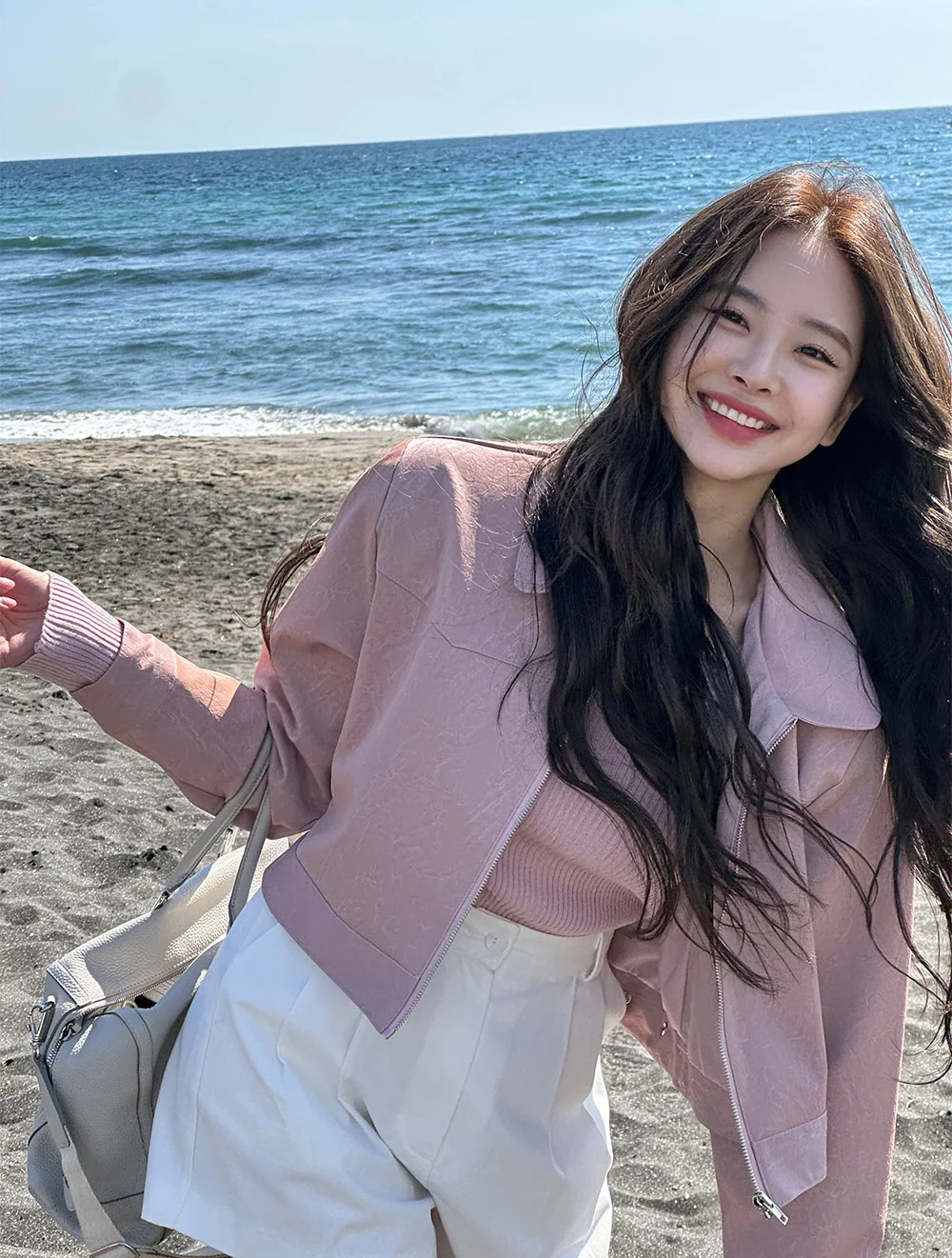 Korean style Sweet light pink lapel leather long-sleeved zipper jacket short coat women
Korean style Sweet light pink lapel leather long-sleeved zipper jacket short coat women