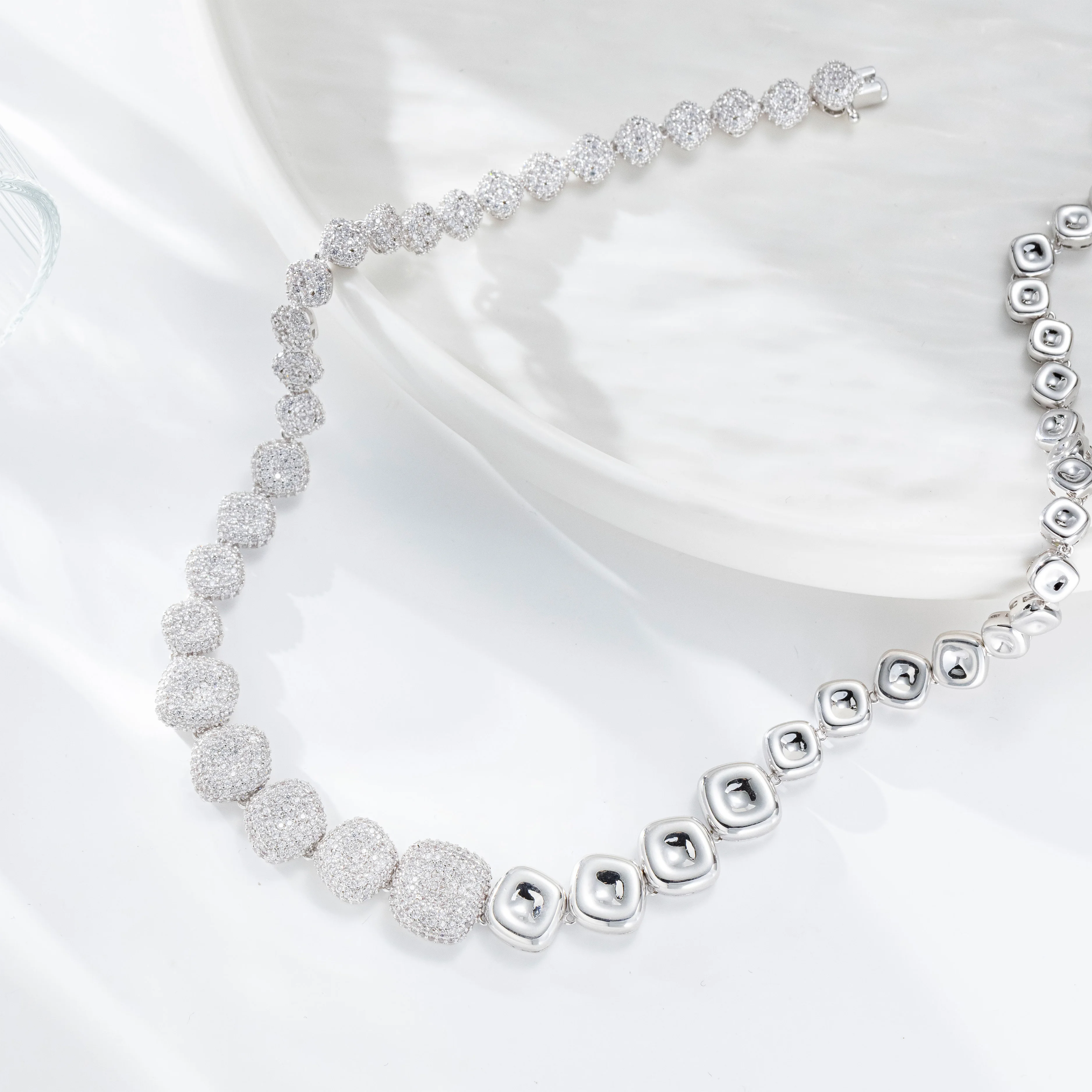 New Necklace And Bracelet Set for Women Men Fashion A&B Chain Gift Jewelry Set 18K White Gold Moissanite Necklace Beautiful GIft
New Necklace And Bracelet Set for Women Men Fashion A&B Chain Gift Jewelry Set 18K White Gold Moissanite Necklace Beautiful GIft