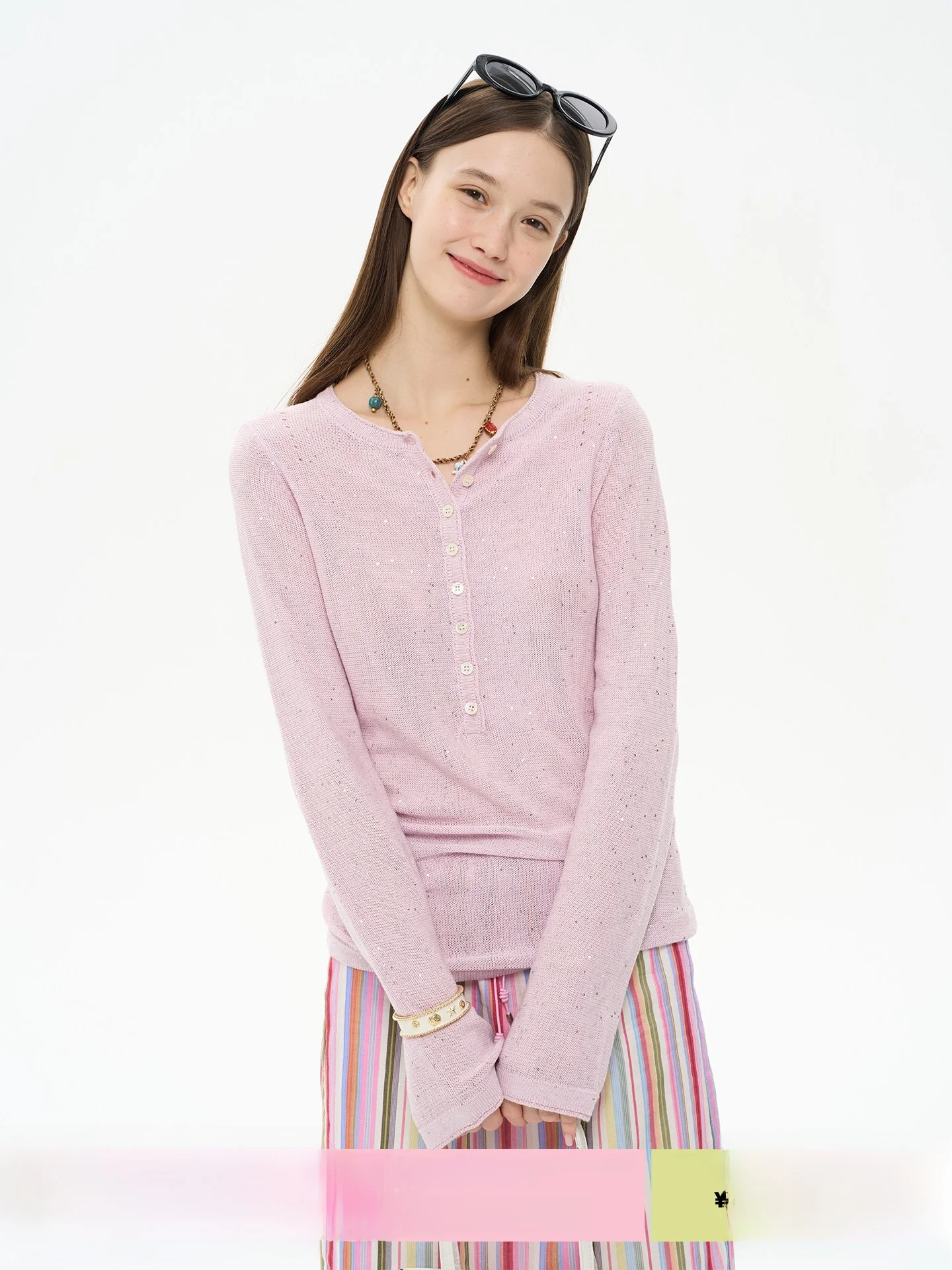 Трикотажный топ из льняной смеси с жемчужными бусинами, воротником Хенли, открытым передом и рукавами-колокол, для повседневной носки, весна-лето
Трикотажный топ из льняной смеси с жемчужными бусинами, воротником Хенли, открытым передом и рукавами-колокол, для повседневной носки, весна-лето