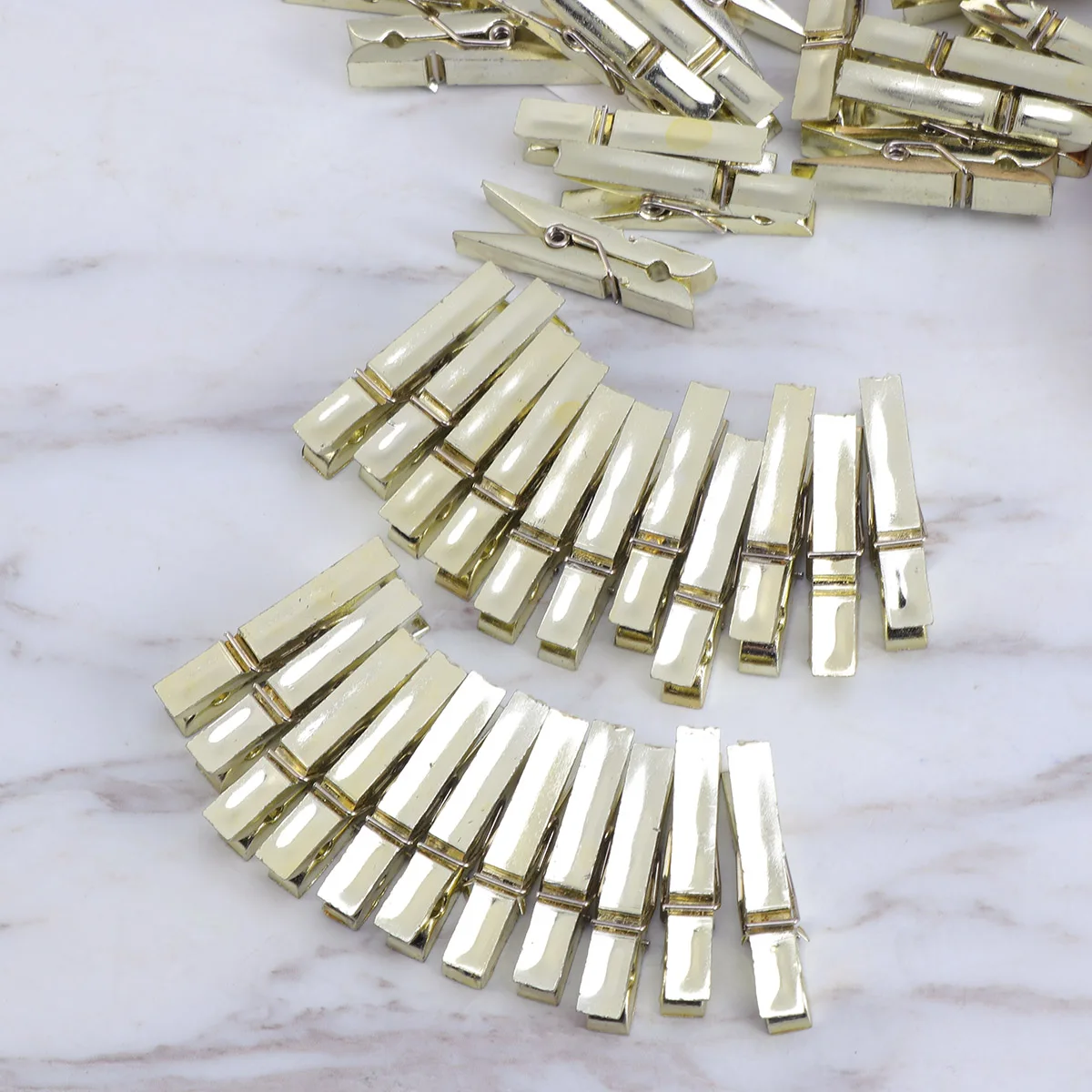 50pcs Clips Mini Clothespins Sturdy Photo Paper Paper Pegs Pegs Gifts Craft Projects Home Office Decor
50pcs Clips Mini Clothespins Sturdy Photo Paper Paper Pegs Pegs Gifts Craft Projects Home Office Decor