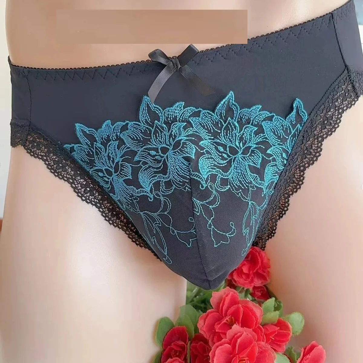 Man's Summer Cool Fiber Briefs Flower Embroid Live Show Dance Panties Costumes FKK Private Party
Man's Summer Cool Fiber Briefs Flower Embroid Live Show Dance Panties Costumes FKK Private Party