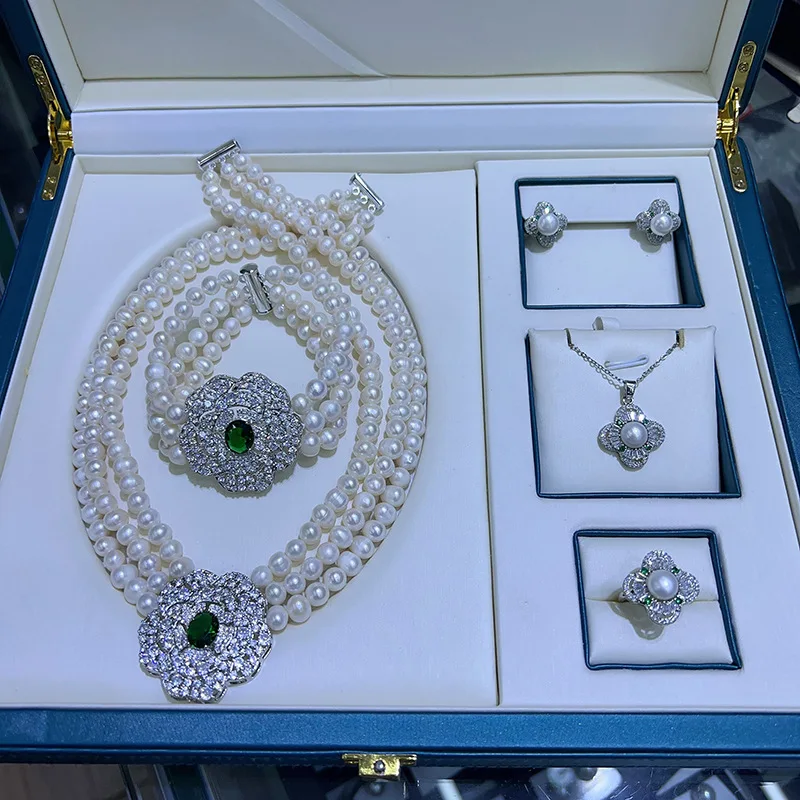 Noble French Style Multi-layer Stacked Necklace Set Natural Freshwater Pearl Fashion Versatile
Noble French Style Multi-layer Stacked Necklace Set Natural Freshwater Pearl Fashion Versatile