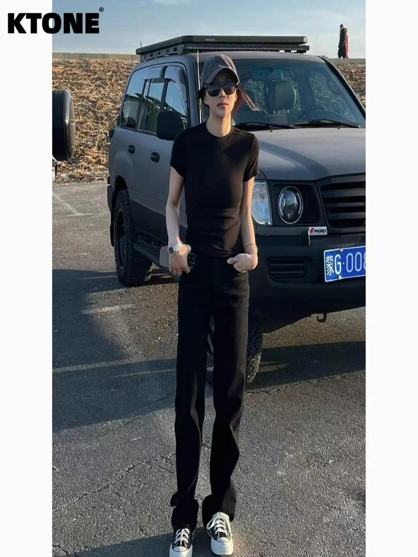 Men's Slim Tight Black Jeans Y2k Clothes Drip Trend Unisex Original Pants No accessories or belts included
Men's Slim Tight Black Jeans Y2k Clothes Drip Trend Unisex Original Pants No accessories or belts included