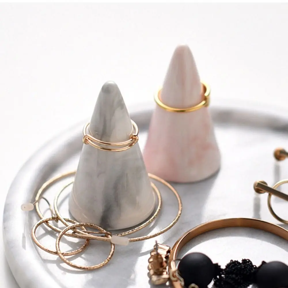 Props Ceramic Niche Design Ins Style Girl Gift Jewelry Display Stand Ring Storage Rack Finger Ring Holder Ring Display Stand
Props Ceramic Niche Design Ins Style Girl Gift Jewelry Display Stand Ring Storage Rack Finger Ring Holder Ring Display Stand