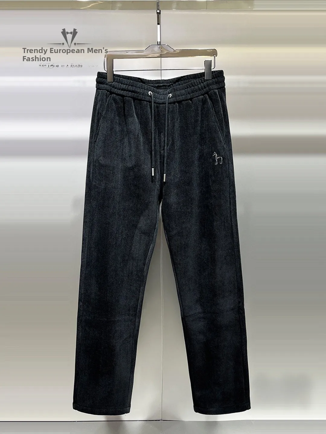 Men's Fleece Lined Casual Pants Winter Comfortable Loose Fit Straight Leg Sporty Trousers Elastic Waist Warm Versatile Corduroy
Men's Fleece Lined Casual Pants Winter Comfortable Loose Fit Straight Leg Sporty Trousers Elastic Waist Warm Versatile Corduroy