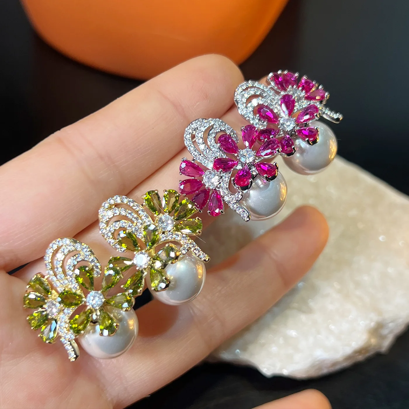 Women's Simple Petal Zircon Stud Earrings with Pearls Fashion Jewelry Elegant Classic Style for Any Occasion
Women's Simple Petal Zircon Stud Earrings with Pearls Fashion Jewelry Elegant Classic Style for Any Occasion