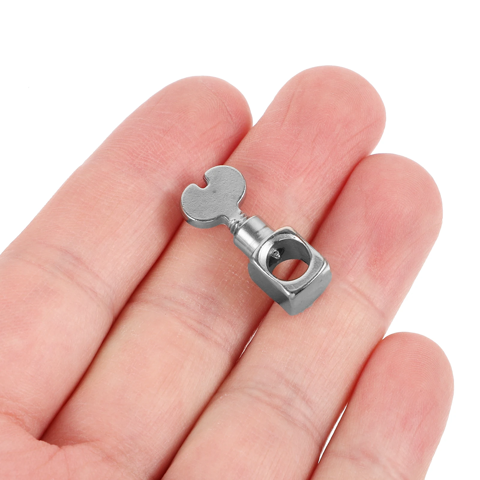 2pcs Sewing Needle Clamp Durable Metal Parts for Household Sewing Machine Part Fabric Fastening Household Embroidery Craft
2pcs Sewing Needle Clamp Durable Metal Parts for Household Sewing Machine Part Fabric Fastening Household Embroidery Craft