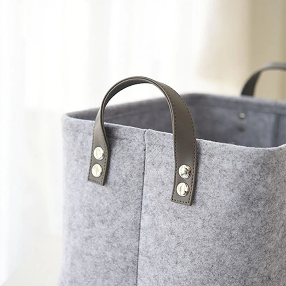 1Pcs Felt Storage Basket Simple Stylish Light Grey Desktop Organizer Portable Household Basket for Snacks Fruits and Small Items
1Pcs Felt Storage Basket Simple Stylish Light Grey Desktop Organizer Portable Household Basket for Snacks Fruits and Small Items