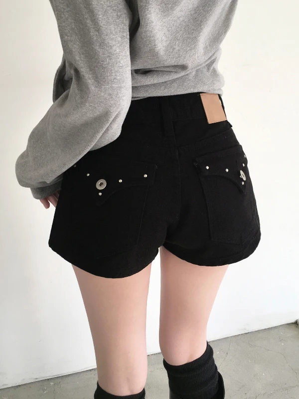 Low Waist Rivet Pocket Cover Jeans Women's Casual Summer Versatile Wide Leg Short Pants Hot Shorts Stylish Slimming Effect
Low Waist Rivet Pocket Cover Jeans Women's Casual Summer Versatile Wide Leg Short Pants Hot Shorts Stylish Slimming Effect