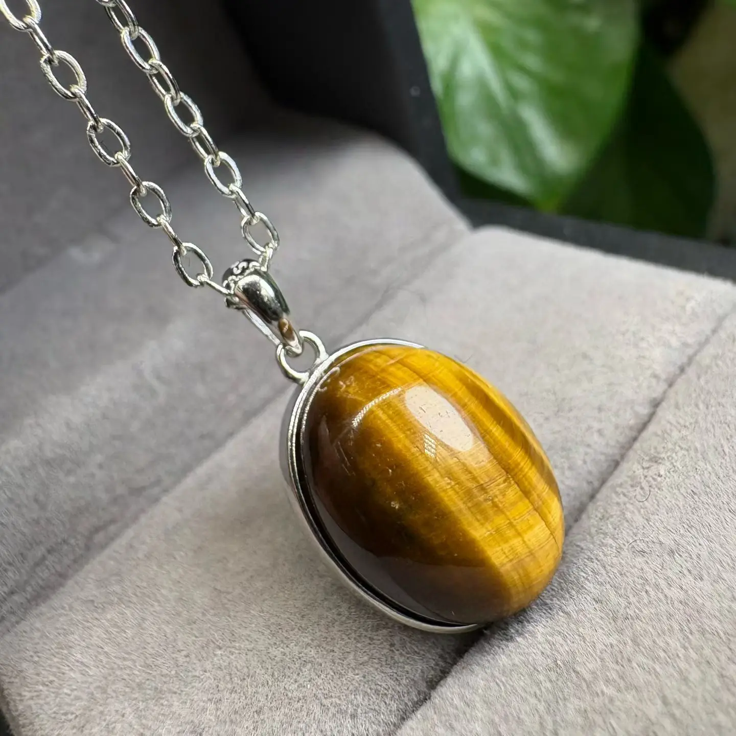 1Pc Fengbaowu Natural Yellow Tiger Eye Oval Cabochon Pendant 12x16MM 925 Sterling Silver Reiki Healing Stone Gift Men Women
1Pc Fengbaowu Natural Yellow Tiger Eye Oval Cabochon Pendant 12x16MM 925 Sterling Silver Reiki Healing Stone Gift Men Women