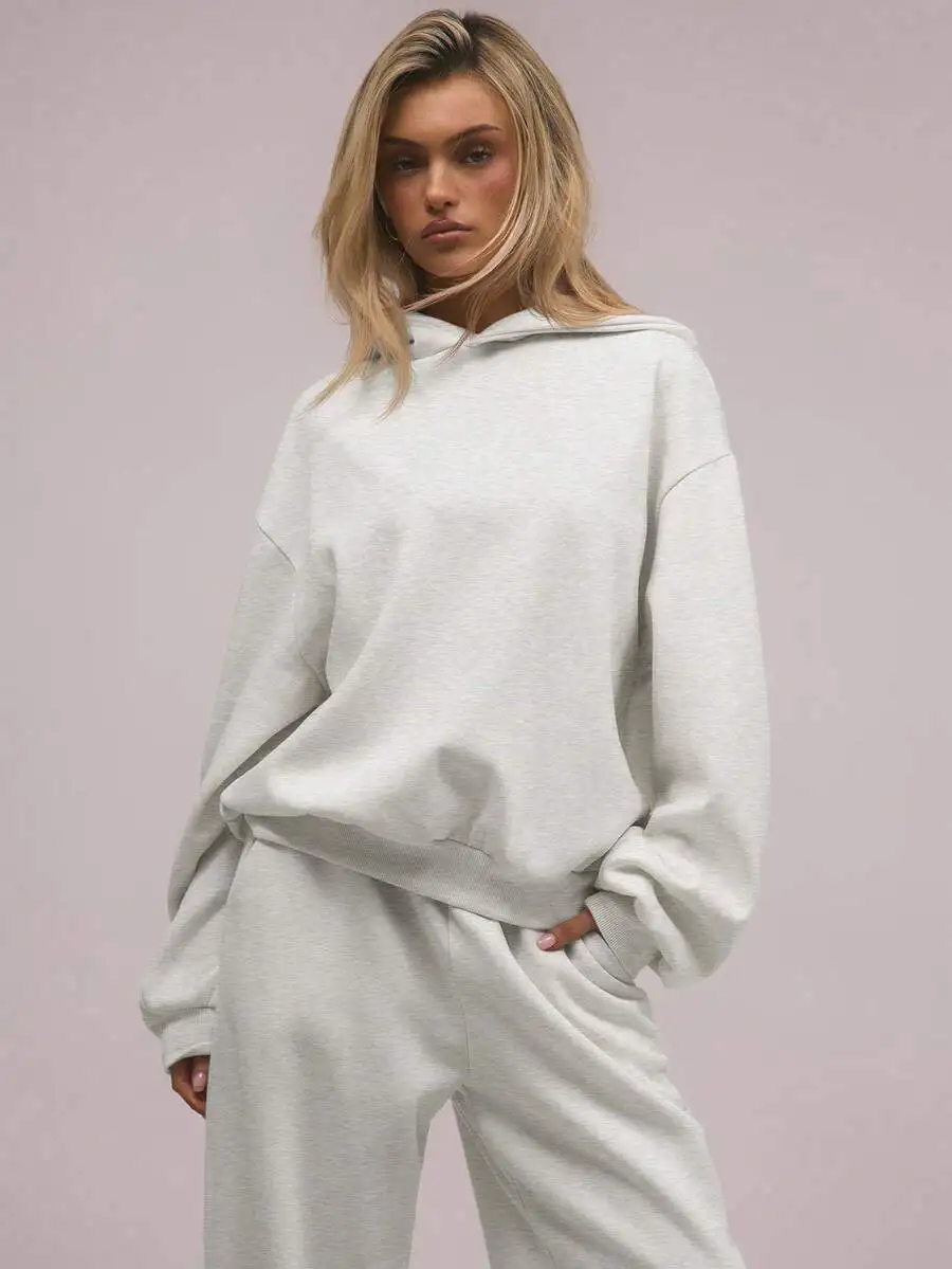 Oversized Hoodie Relaxed Fit Dropped Shoulder Sweatshirt Casual Streetwear Y2K Style
Oversized Hoodie Relaxed Fit Dropped Shoulder Sweatshirt Casual Streetwear Y2K Style