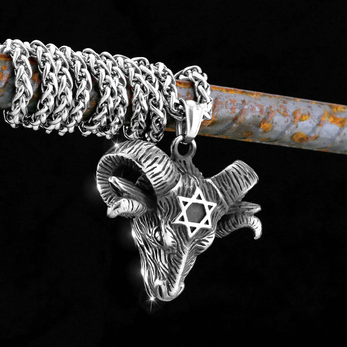 Domineering Stainless Steel Animal Tauren Viking Necklace Nordic Man Retro Odin Amulet Jewelry Pendants Punk Fashion Accessories
Domineering Stainless Steel Animal Tauren Viking Necklace Nordic Man Retro Odin Amulet Jewelry Pendants Punk Fashion Accessories