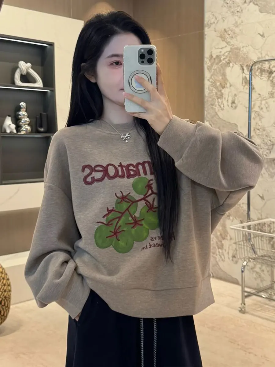 Cartoon Tomato Embroidery Sweatshirt Women's Casual Style Long Sleeve Loose Fit Comfortable Feel Autumn Winter New Arrival
Cartoon Tomato Embroidery Sweatshirt Women's Casual Style Long Sleeve Loose Fit Comfortable Feel Autumn Winter New Arrival
