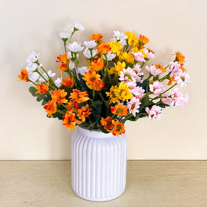 Chamomiles Artificial Flower Small Daisy Bouquet Wedding Table Party Decorations Garden Home Living Room Decoration Fake Flowers
Chamomiles Artificial Flower Small Daisy Bouquet Wedding Table Party Decorations Garden Home Living Room Decoration Fake Flowers