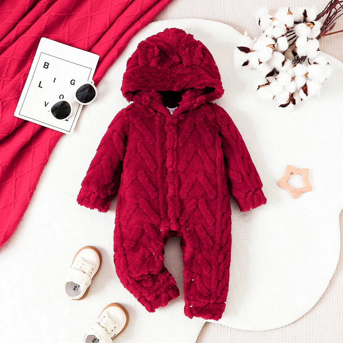 1pc Winter Baby Red Bear Ear Fleece Jumpsuit, Soft Warm Hooded Romper, Sweet Style, Daily/Photoshoot/Wear, 0-12M, Thick Fabric
1pc Winter Baby Red Bear Ear Fleece Jumpsuit, Soft Warm Hooded Romper, Sweet Style, Daily/Photoshoot/Wear, 0-12M, Thick Fabric