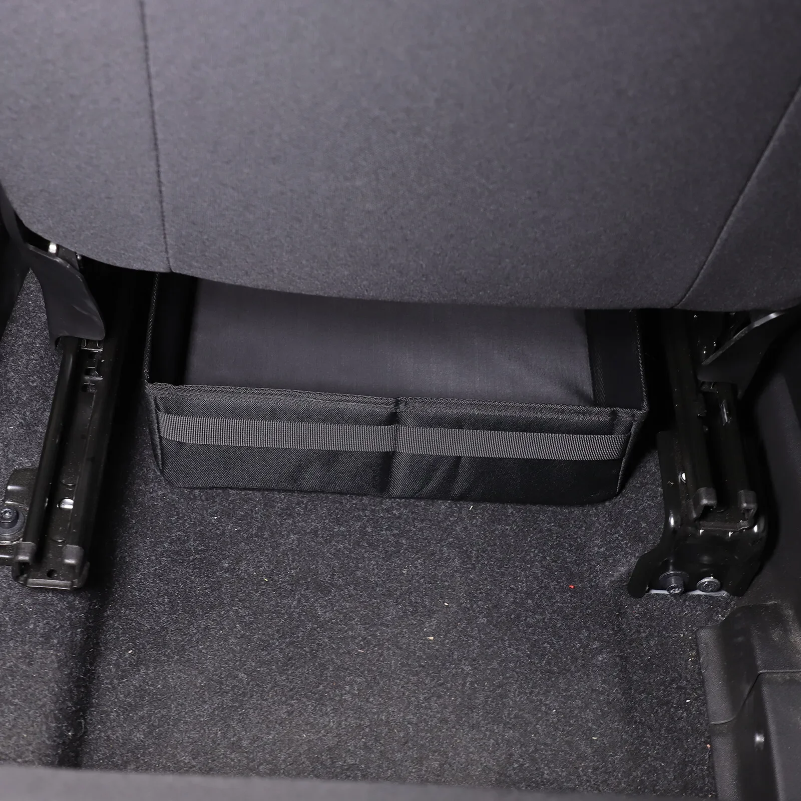 1PCS Oxford Cloth Car Seat Under Organizers Storage Box Multipurpose Storage Box Stowing Tidy Tray For Fiat 500 2023-2025
1PCS Oxford Cloth Car Seat Under Organizers Storage Box Multipurpose Storage Box Stowing Tidy Tray For Fiat 500 2023-2025