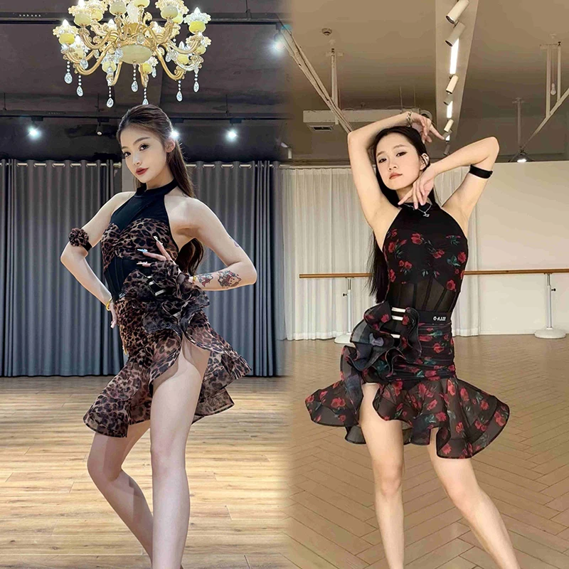 2025 Latin Dance Competition Clothing For Women Sexy Backless Mesh Hanging Neck Top Fishbone Skirt Latin Practice Suit DQS18724
2025 Latin Dance Competition Clothing For Women Sexy Backless Mesh Hanging Neck Top Fishbone Skirt Latin Practice Suit DQS18724